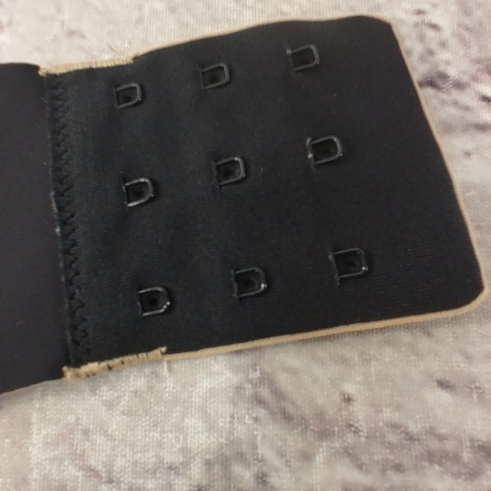 Knix Womens Wireless Evolution Reversible Bra Siz… - image 8